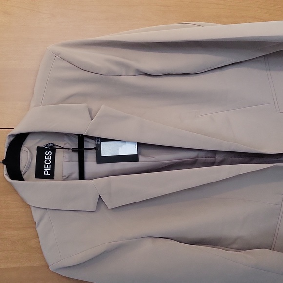 NWT oversized blazer from Pieces - Picture 7 of 11